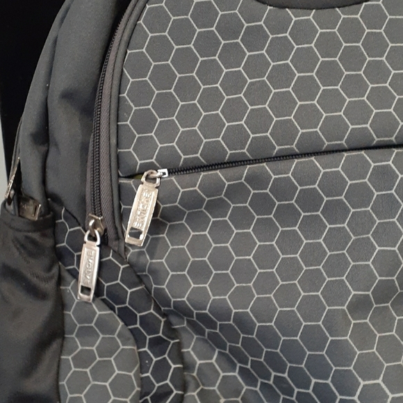 Evolve grey/black large backpack - Picture 7 of 16